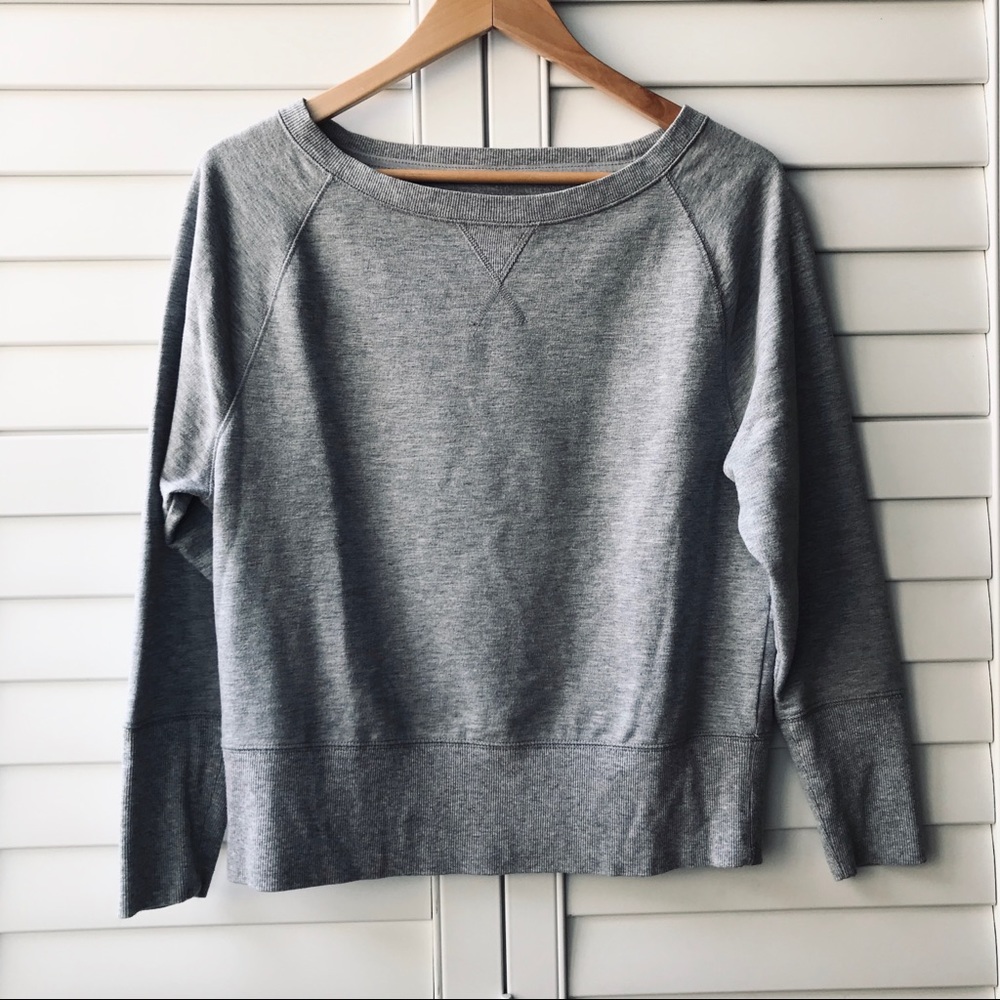 Comfy Long Sleeve Gray Sweatshirt